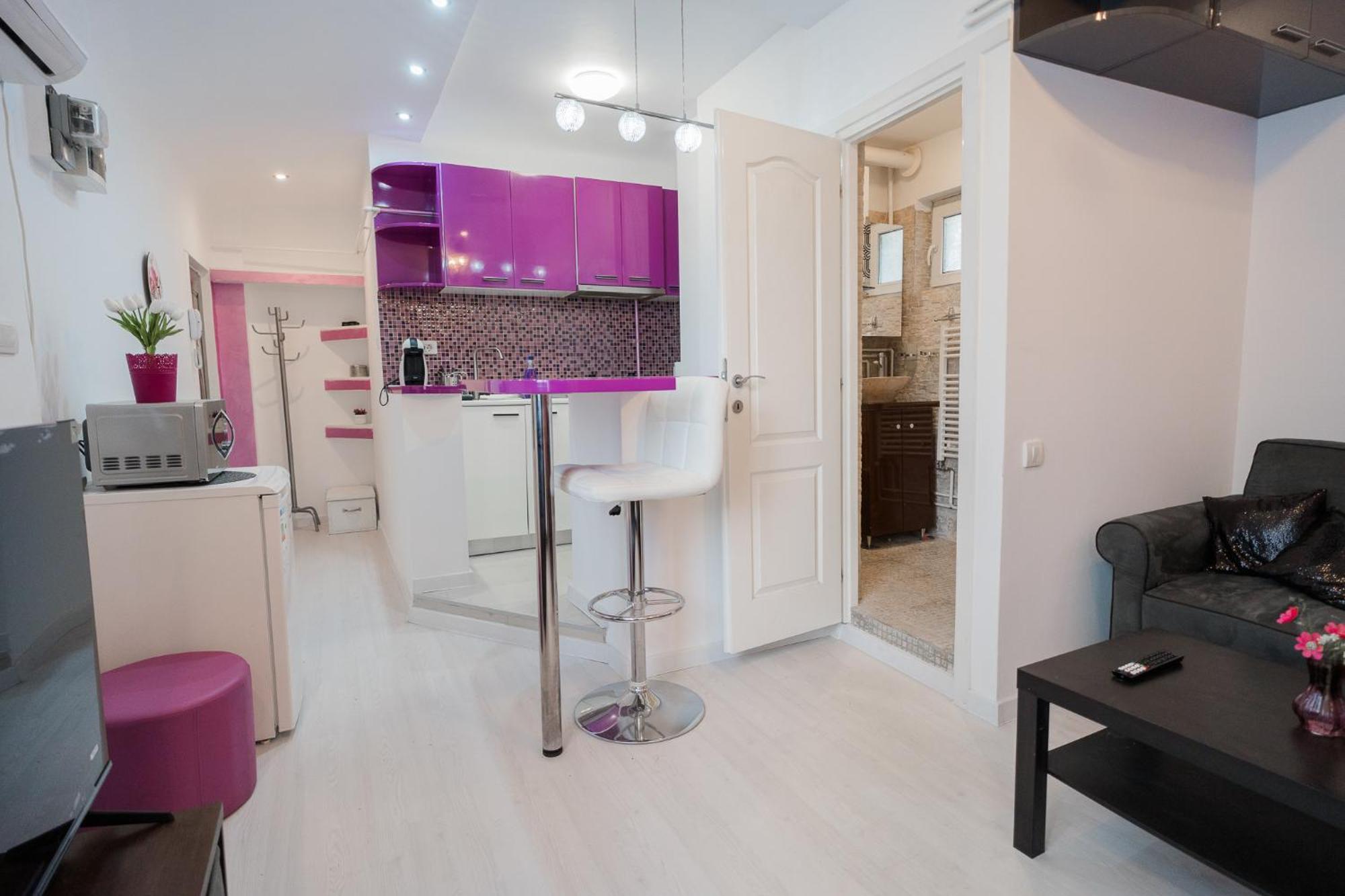 Ultra Central White & Lila Studio Bucarest Extérieur photo